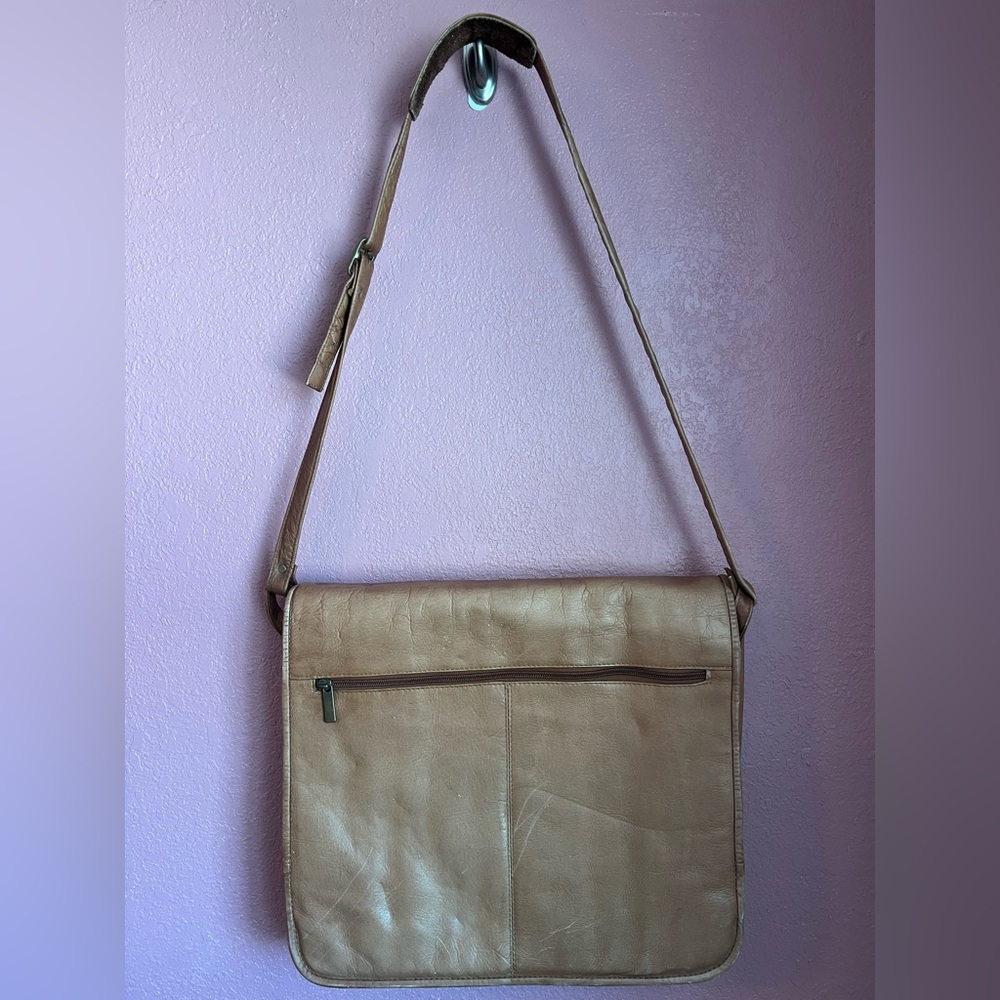 Wilsons Leather Messenger Bag